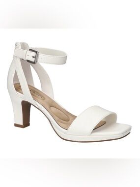 Sandals women’s Easy Street Square Dress Sandals Women's White Color Size 10 W